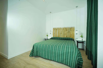 5rooms Bed & Breakfast 3*