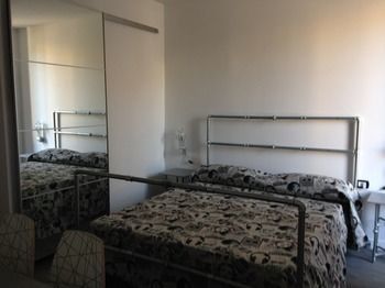 5rooms 3* Roma